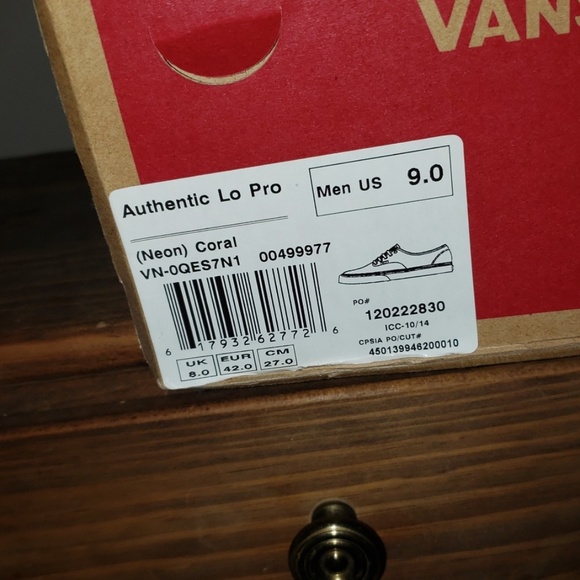 Vans - Picture 4 of 4